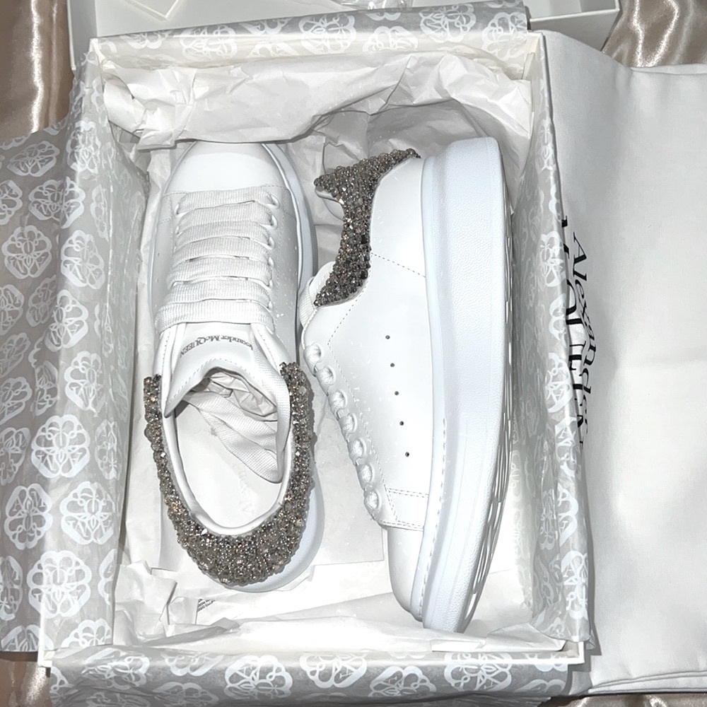 Alexander McQueen oversize sneakers with crystals. Size 38.5 - Picture 2 of 9